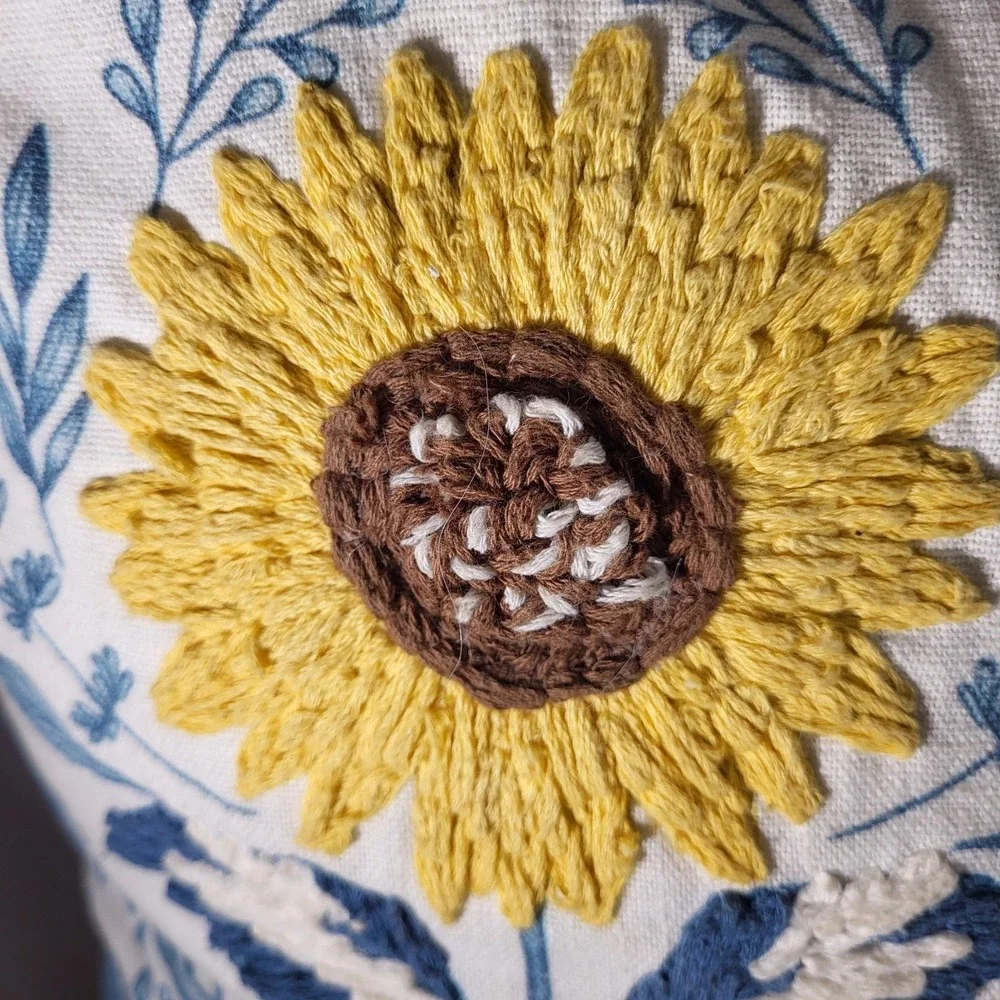 Rachel‎ Ashwell Shabby Chic Bee & 3D Sunflower Decorative Pillow 20x20 Farmhouse